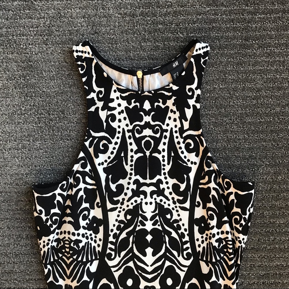 Dress - Picture 3 of 5